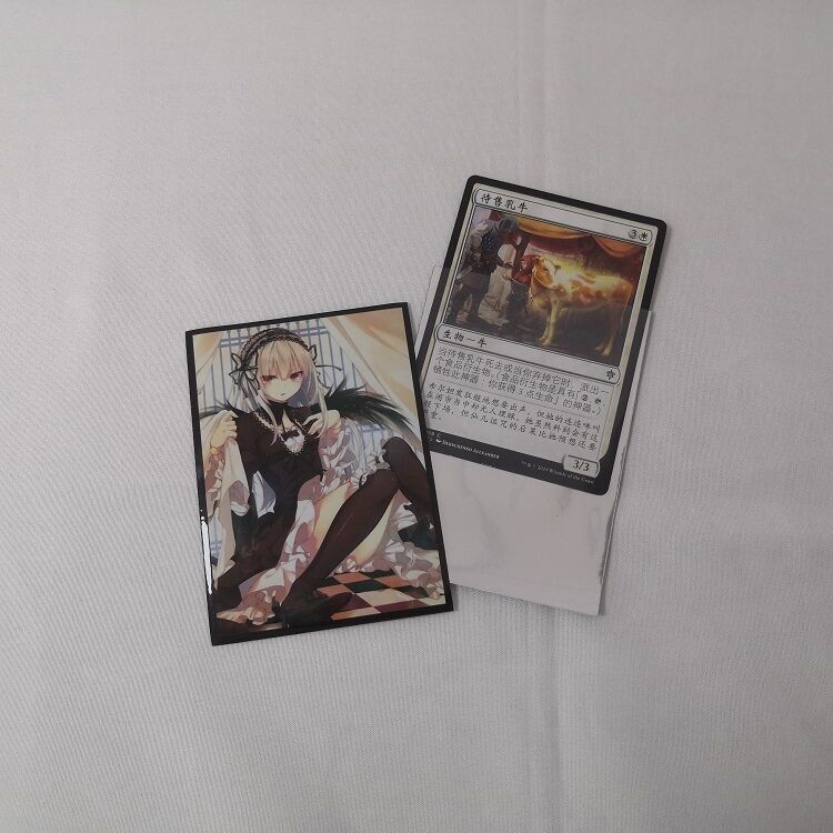 بطاقة أنمي مطبوعة خصيصاً لحماية الأكمام لعبة بطاقات الملحقات بطاقة فنية مخصصة